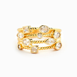 Anello Geometrico da Donna, Design Multistrato, Stile Chic e alla Moda, Aperto e Regolabile, Gioiello Minimalista per Uso Quotidiano - Product Image 5