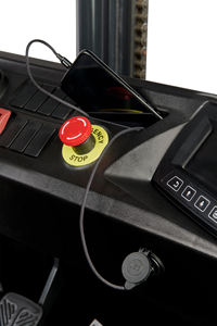 Montacargas Eléctrico Linde Serie 1293 de 2t/2.5t con Batería de Plomo-Ácido, Motor de Accionamiento JULI Importado y Mástil de Visión Clara E20/25B-01 - Product Image 5