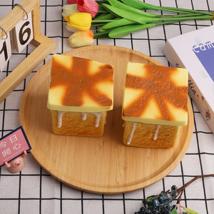 Jouet de décompression en PU souple personnalisé par le fabricant, en forme de pain grillé simulé, pour cadeaux d'enfants - Product Image 4