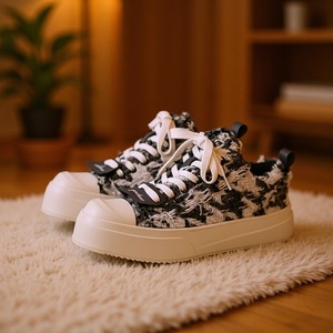 Chaussures plateforme de luxe pour hommes et femmes, couleur météorite, style décontracté, bout carré, produit de niche de petite taille - Product Image 1