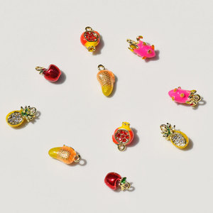 Colgante de Frutas 3D de Aleación: Manzana, Piña, Mango, Pitaya, Granada - Fornituras DIY para Joyería, Accesorios para Pendientes y Collares - Product Image 4