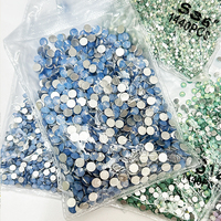 Vente en gros en vrac 1440pcs strass en cristal non correctifs dos plat pierres de verre de haute qualité