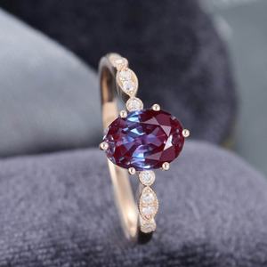 แหวนเงินแท้ 925 ประดับเพชร CZ ดีไซน์เรียบหรู ชุดแหวนอเล็กซานไดรต์ แหวนแต่งงานอเล็กซานไดรต์ - Product Image 3