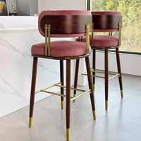 Moderne Massivholz basis Zeitgenössische Outdoor Cafe Restaurant Barhocker Messing Metall Hohe Beine Eiche Gebogene Rückenlehne Werbung
