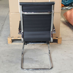 Ghế văn phòng da đen lưng thấp chân sắt hình cung giá rẻ mới năm 2026 2023 - Product Image 4