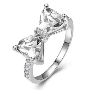 Anello H276 con Fiocco da Donna, Taglio Trillion, Zirconia Cubica Creata in Laboratorio, Montatura a Griffe, Anelli di Moda per Matrimonio - Product Image 2