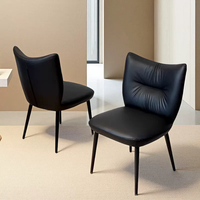 Chaise de salle à manger de style italien, luxe, cuir noir, avec structure en métal moderne, pour la maison, les hôtels, les restaurants et les salles à manger.
