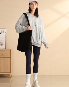 Sac fourre-tout décontracté à bandoulière pour femme en toile côtelée avec fermeture éclair et poche intérieure - Product Image 4