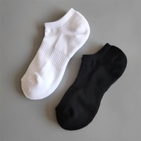 Vente en gros de chaussettes en coton de haute qualité Jacquard blanc Cheville Chaussettes Absorbant la sueur Respirant Meilleures chaussettes personnalisées Hommes