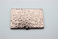 Porte-cartes de crédit portable en métal noir avec logo sculpté