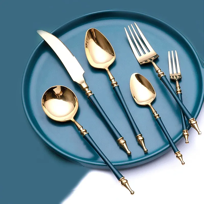 Retro Emerald Green HandleとShiny Gold Cutlery New Design 2020 Stainless Steel Copper Flatware SetためWedding Tablesettings