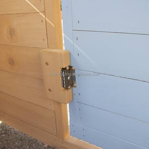 Maisonnette de jeu extérieure en bois avec deux fenêtres en plastique - Cabane interactive pour enfants pour jeux d'imitation en extérieur, composants en plastique - Product Image 6