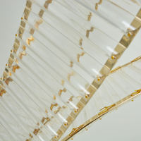 Grand support de fleurs artificielles en métal doré et en cristal pour intérieur et extérieur de luxe moderne décorations de centres de table de mariage et d'événements