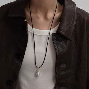 Special Shaped Pearl Pendant Black Rope <b>Long</b> <b>Necklace</b> <b>For</b> <b>Women</b> Simple High End Fashion All Match Neckchain - Product Image 3