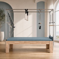 Table trapèze Cadillac en bois de chêne bleu ardoise, avec pieds monobloc antidérapants, pour maisons contemporaines et studios de club