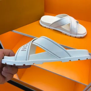 Designer Slipper Brand Fashion Light Weight Flat Slippers Sandals For Men men genuine leather slipper