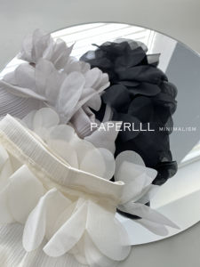 Chemisier élégant et sophistiqué en <span class=keywords><strong>dentelle</strong></span> à col en V pour <span class=keywords><strong>femme</strong></span>, coupe ample, manches longues drapées, personnalisé en usine, collection automne - Product Image 4