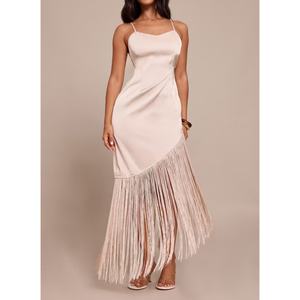 ชุดเดรสยาวแบบสายเดี่ยวผ้าซาตินหรูหรา ตกแต่งพู่ชายกระโปรง ออกแบบตามสั่ง OEM สำหรับงานปาร์ตี้ลำลองสำหรับผู้หญิง - Product Image 1