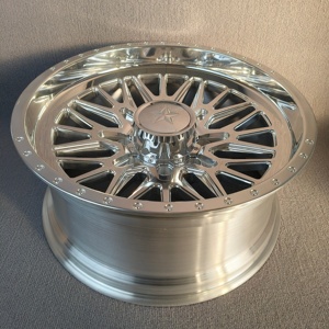 Ruedas Forjadas Pulimentadas 20x10 22x12 24x12 26X14 -18 -<span class=keywords><strong>25</strong></span> -44 -51 -76 -101 Offset 8x165.1 (8x6.<span class=keywords><strong>5</strong></span>), 8x170, 8x180 para Ruedas de Camión - Product Image 2