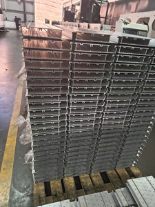 アルミニウムハウジング6063 <span class=keywords><strong>T5</strong></span>電子機器機械用カスタム押出アルミニウムプロファイル - Product Image 2