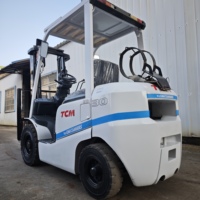 Chariot élévateur GPL d'occasion TCM 3T, 3 tonnes, double carburant, déplaceur latéral hydraulique, pneus pleins, mât à deux étages, modèle 2024, moteur Isuzu 100%