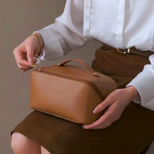 Fashionable Simple <strong>Cosmetic</strong> <strong>Bag</strong> with <strong>Large</strong> <strong>Capacity</strong> Multi-functional Storage Water Resistant Durable Zipper Closure Portable - Product Image 5
