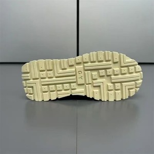 Zapatos casuales de caña alta, nuevos para la primavera de 2025, modernos y versátiles, zapatos deportivos para hombre con suela blanda. - Product Image 3