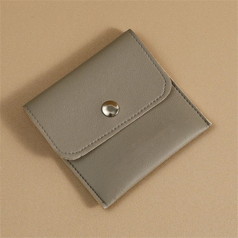 pochette grise