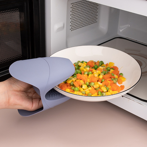 Silicone Mini Oven Mitts Heat Resistant Cooking Pinch Mitts and <strong>Potholder</strong> for <strong>Kitchen</strong> Use - Product Image 4