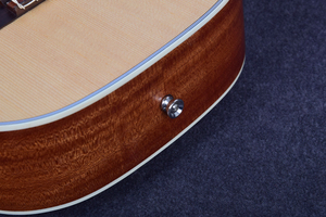 Ukelele barítono <span class=keywords><strong>de</strong></span> 30 pulgadas, 6 cuerdas <span class=keywords><strong>de</strong></span> nailon, kit <span class=keywords><strong>de</strong></span> guitarra eléctrica, pastillas integradas con bolsa acolchada, juego <span class=keywords><strong>de</strong></span> cuerdas, sintonizador, cinturón - Product Image 5