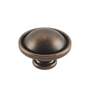 Bouton de meuble antique en laiton, design à bord perlé, personnalisable et durable, pour tiroirs et décoration intérieure - Product Image 1
