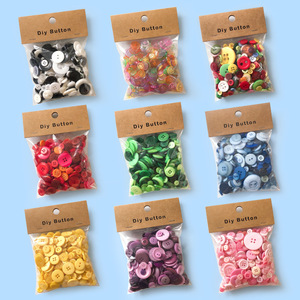 Bottoni Rotondi in Resina Assortiti per Artigianato, Cucito, Fai-da-Te, Pittura Manuale, Ornamenti Fatti a Mano - Product Image 1