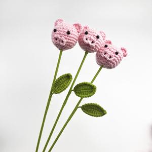 Ramo de cerdos tejidos a mano de lana, decoración creativa para el hogar con diseño de animales de dibujos animados - Product Image 4
