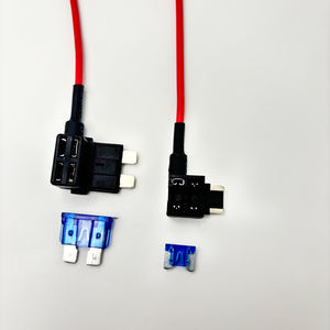 قاطع دائرة كهربائية مزدوج للسيارات مع فيوزات 10 أمبير/15 أمبير/20 أمبير لتوسيع نظام كهرباء السيارة - Product Image 3