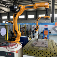 Robot industriel automatique, bras robotique pour applications de palettisation, de manutention, d'assemblage, de distribution, de chargement et de déchargement