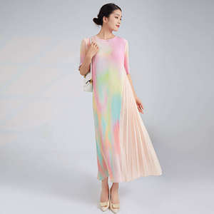 2025 ultimo abito di moda <span class=keywords><strong>donna</strong></span> Miyake stile Casual stampato plissettato Color <span class=keywords><strong>arcobaleno</strong></span> con disegno di cuciture di personalità abito da <span class=keywords><strong>donna</strong></span> - Product Image 6