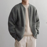 Maßgefertigter 100% Polyester V-Ausschnitt Winter-Pullover Reißverschluss-Tasche Jacke Herren Strickware Lässige Einfarbige Langarm-Strickjacke