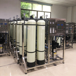 Planta de Ósmosis Inversa Industrial RO de 1500 GPD 500L/H, Sistema de Purificación de Agua para Tratamiento de Agua Potable - Product Image 4