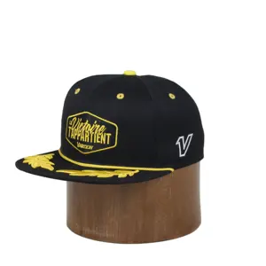 fashion cap Flat brim cap Works of trademark designer Golden wing black and white to cap