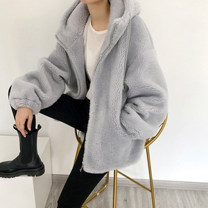Manteau en <span class=keywords><strong>fourrure</strong></span> de daim 100% laine, fermeture éclair <span class=keywords><strong>lisse</strong></span> de haute qualité vestes en vraie <span class=keywords><strong>fourrure</strong></span> pour femmes avec capuche pour dames - Product Image 3