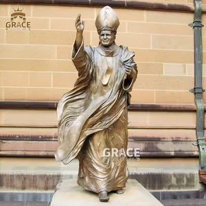 Scultura moderna di dimensioni naturali in bronzo statua di papa John Paul II