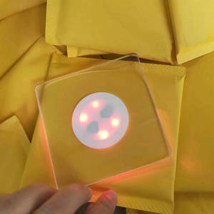 Posavasos LED Luminoso Transparente de 10cm para Copa de Vino, Adorno Decorativo para Bar KTV, Año Nuevo 2026, Accesorio para Animar el Ambiente - Product Image 3