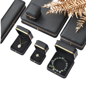 Boîte à bijoux de luxe en cuir PU noir avec garniture dorée, fermoir métallique, pour collier, bracelet, coffret cadeau, emballage personnalisé pour bijoux avec logo - Product Image 1