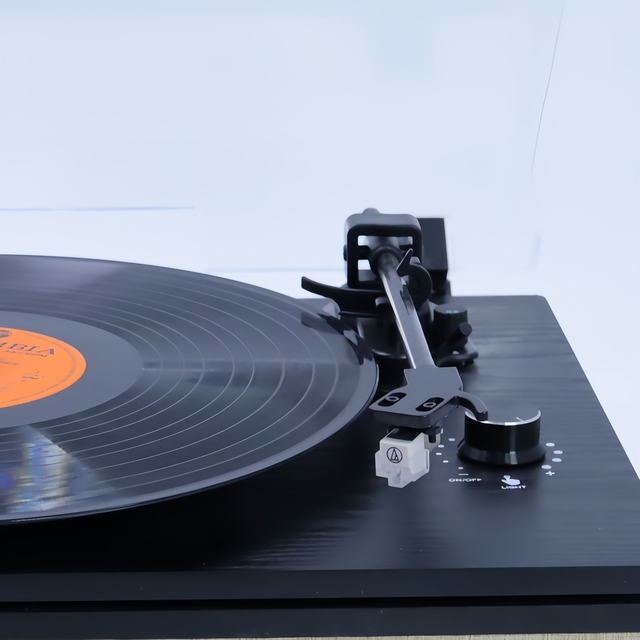 New Style Built in 2 Stereo Speakers Vinyl Record Player Turntable A-T MM Cartridge Phonograph with Built-In for Audio