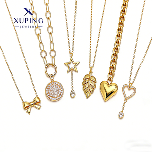 Colliers pour femmes XUPING en acier inoxydable, vente en gros, pendentifs breloques tendance en forme de fleur, papillon et cœur - Product Image 1