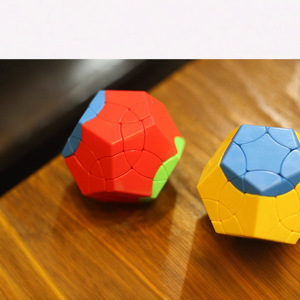 Cube de Rubik à cinq faces, thème Cent cents oiseaux rendant hommage au Phénix, trois faces colorées, irrégulier à douze faces - Product Image 2