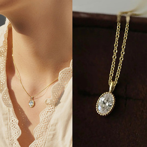Collana con Ciondolo Ovale per Donne, Catena da Collo Minimalista alla Moda per Uso Quotidiano - Product Image 6