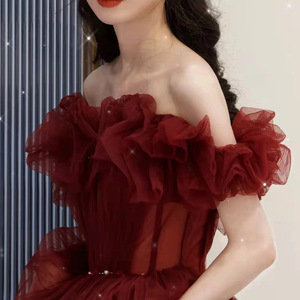 <span class=keywords><strong>Robe</strong></span> <span class=keywords><strong>de</strong></span> soirée rouge automne nouvelle collection pour mariée, design élégant, épaules dénudées, luxe léger, grandes tailles pour femmes rondes - Product Image 5