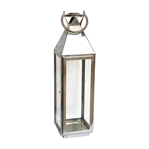 Linterna de vela de luz en T de acero inoxidable con mango, decoración navideña con acabado brillante, portavelas hecho a mano de lujo a la venta - Product Image 1