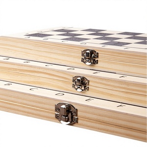 Jeu d'échecs pliable en bois <span class=keywords><strong>de</strong></span> pin avec coordonnées, jeu d'échecs <span class=keywords><strong>de</strong></span> <span class=keywords><strong>voyage</strong></span> portable avec fermeture mécanique, jeu d'échecs personnalisable - Product Image 5